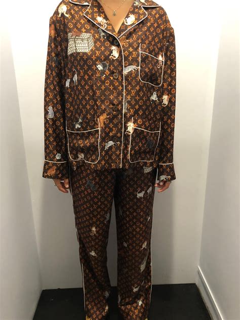 louis vuitton pajamas men's|louis vuitton pajamas women.